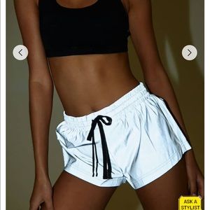 F21 Active reflective windbreaker short NWT